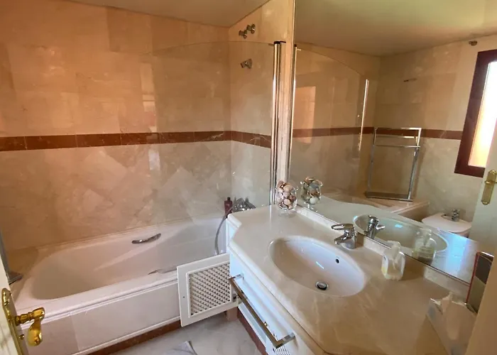 Havsutsikt - Penthouse 200 M Fran Stranden - Elviria 아파트 마르베야